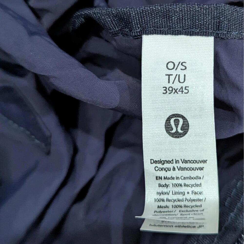 Lululemon Packable Large Tote 30L Dark Blue - Picture 5 of 5